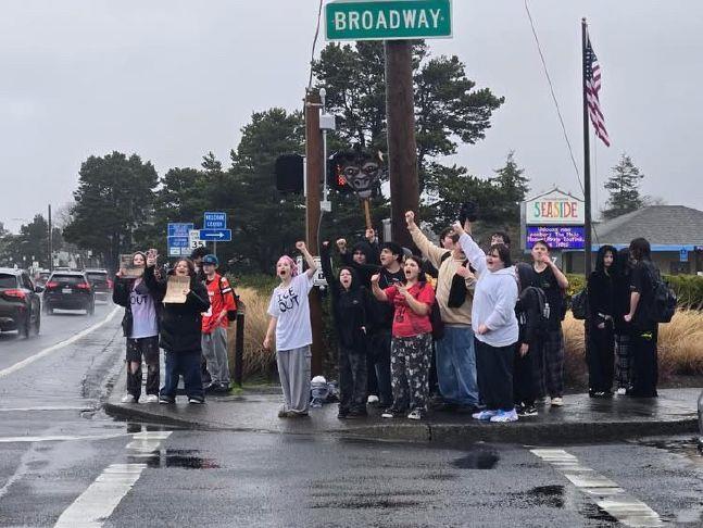 Seaside students walk out to protest ICE